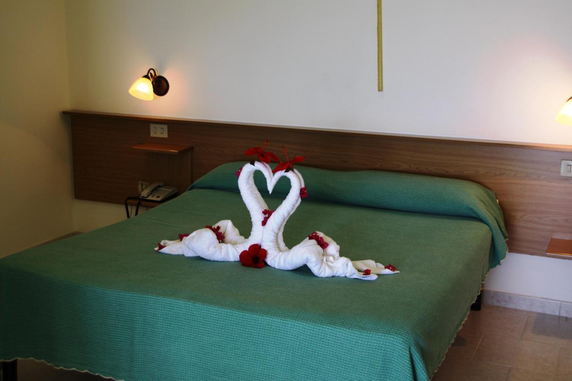 Hotel Marinella Capo Vaticano Zewnętrze zdjęcie