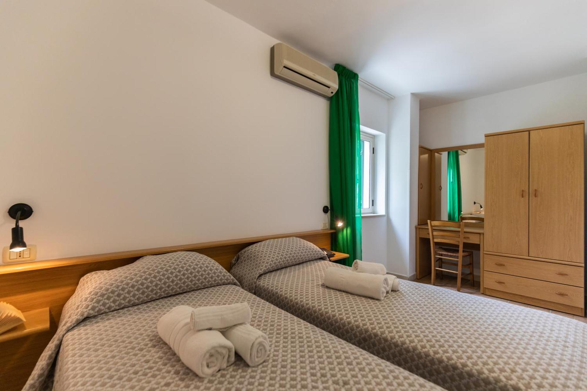 Hotel Marinella Capo Vaticano Zewnętrze zdjęcie