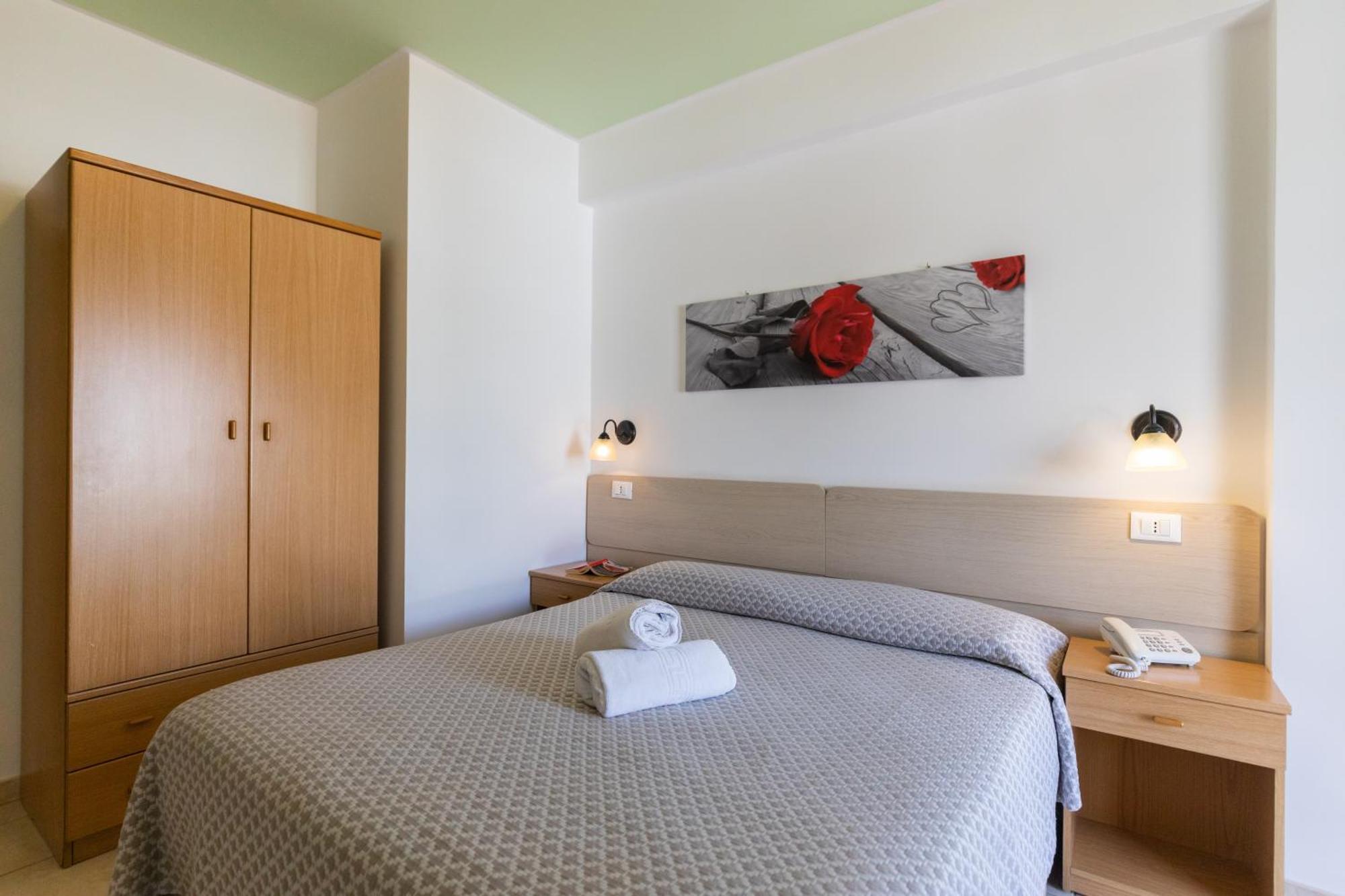 Hotel Marinella Capo Vaticano Zewnętrze zdjęcie