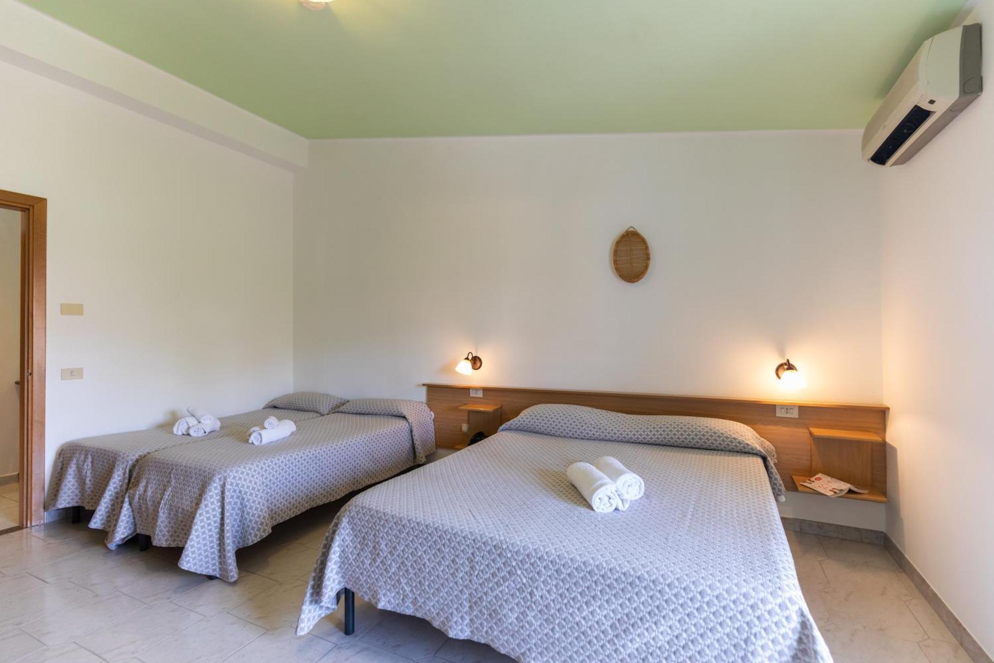 Hotel Marinella Capo Vaticano Zewnętrze zdjęcie